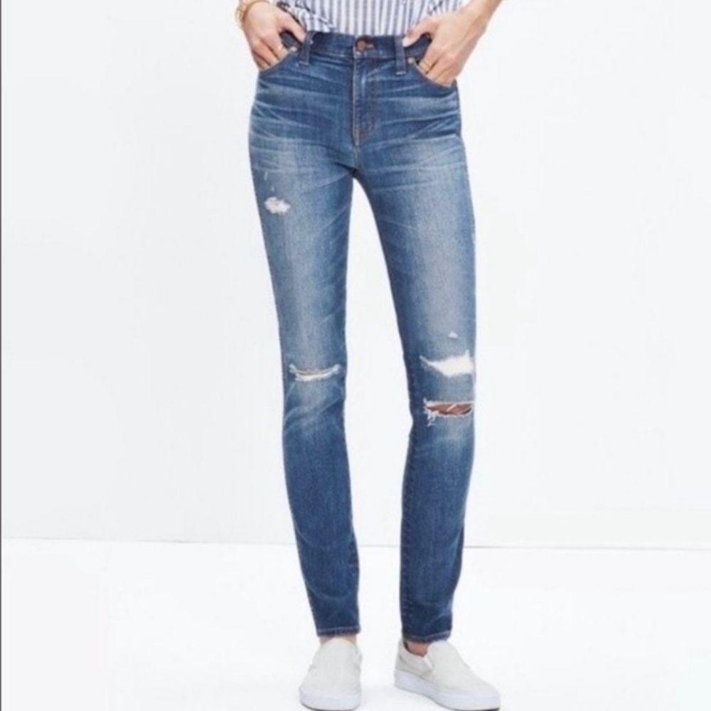 Madewell 9" High Riser Skinny Distressed Jeans